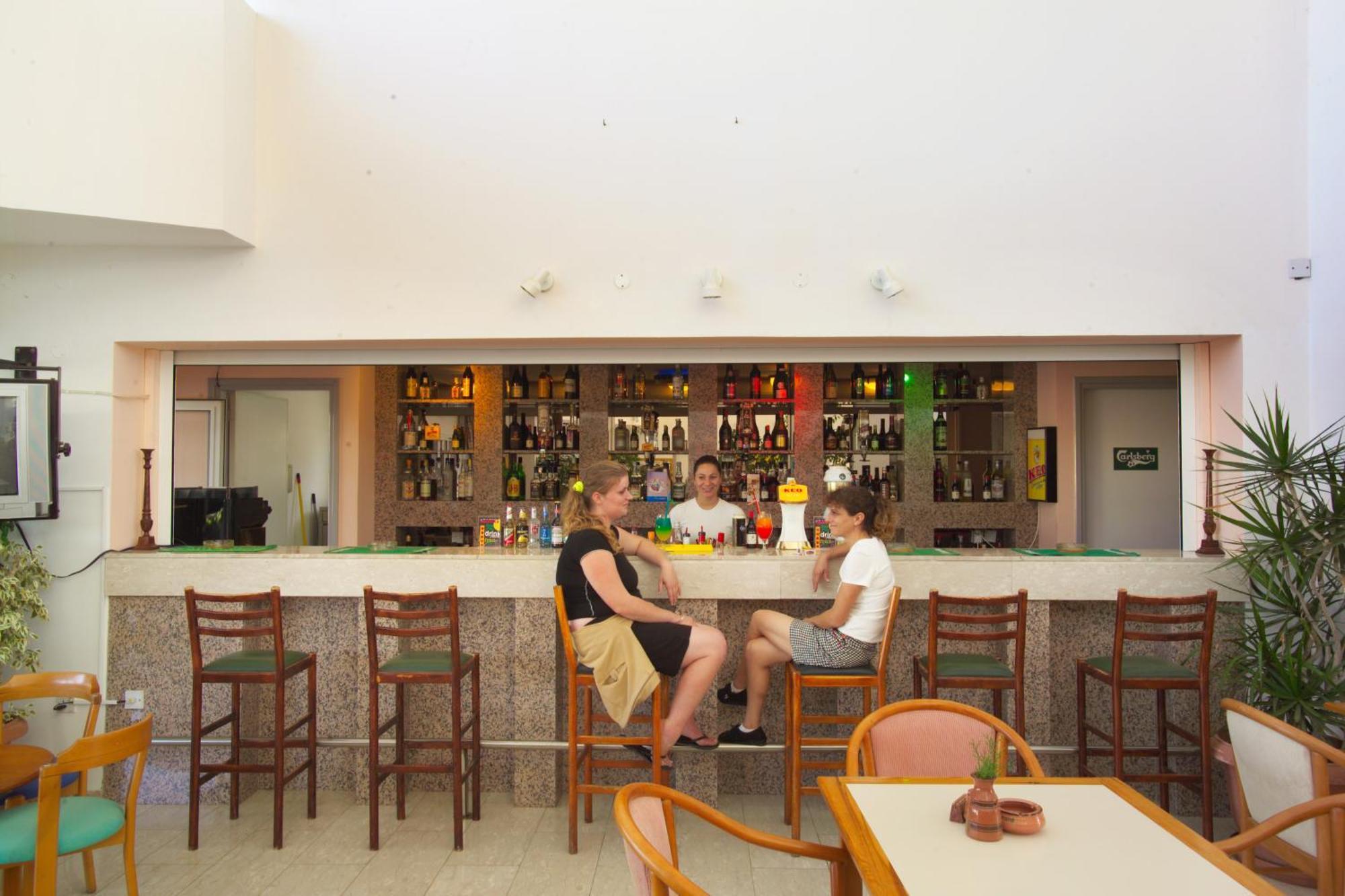 Pola Costa Beach Hotel Apts - Adults Only Πρωταράς Εξωτερικό φωτογραφία